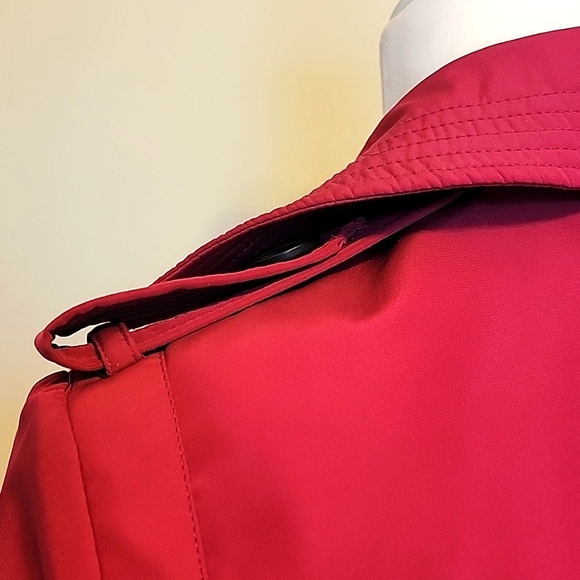 Mid-length Raincoat Hot Pink - Picture 4 of 5